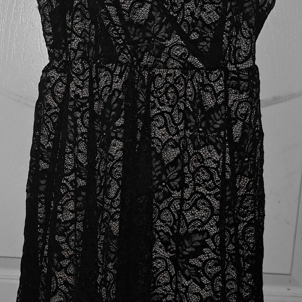 Elegant Black Lace Dress